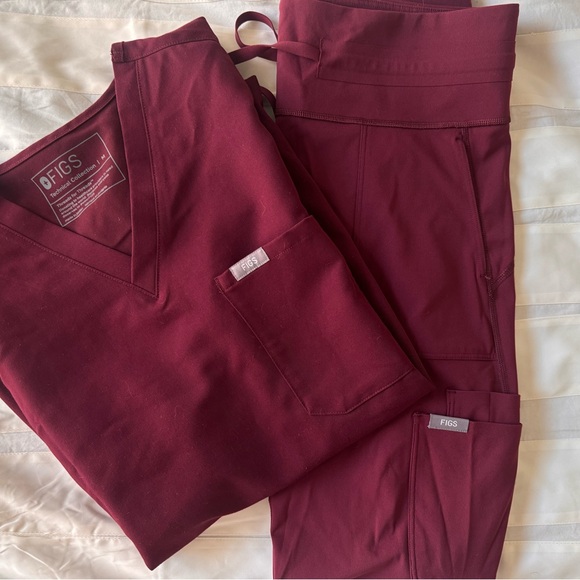 Figs Pants - Figs Women's Burgundy Scrub Set